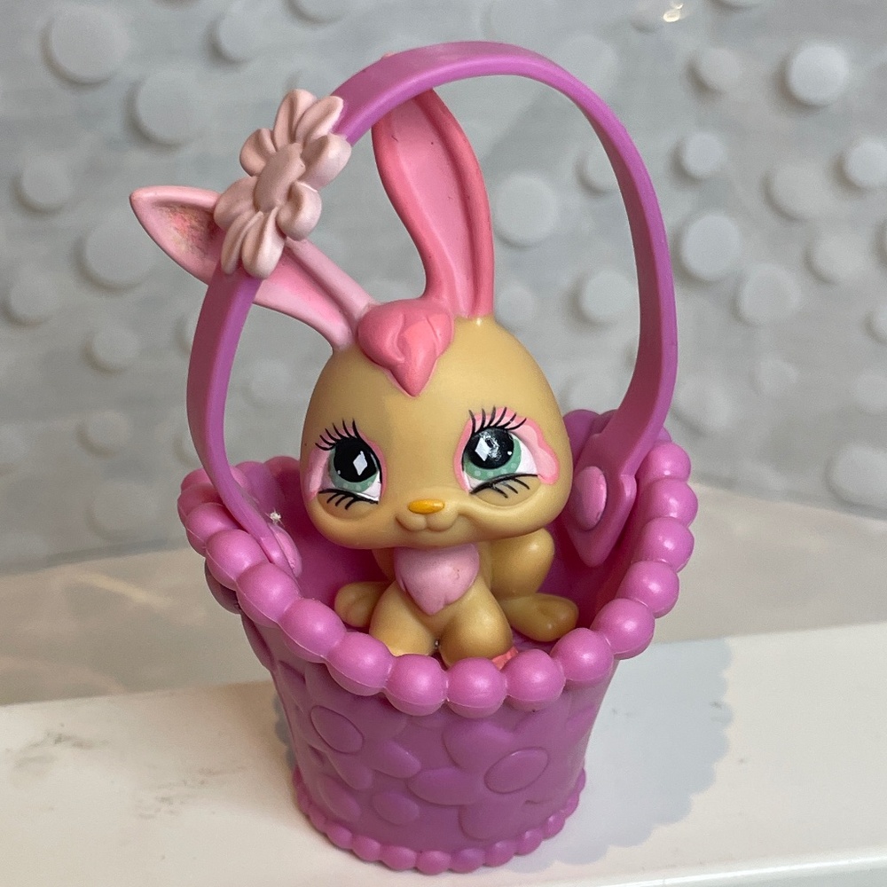 Littlest Pet Shop Pink 🐰Bunny & Basket 🧺